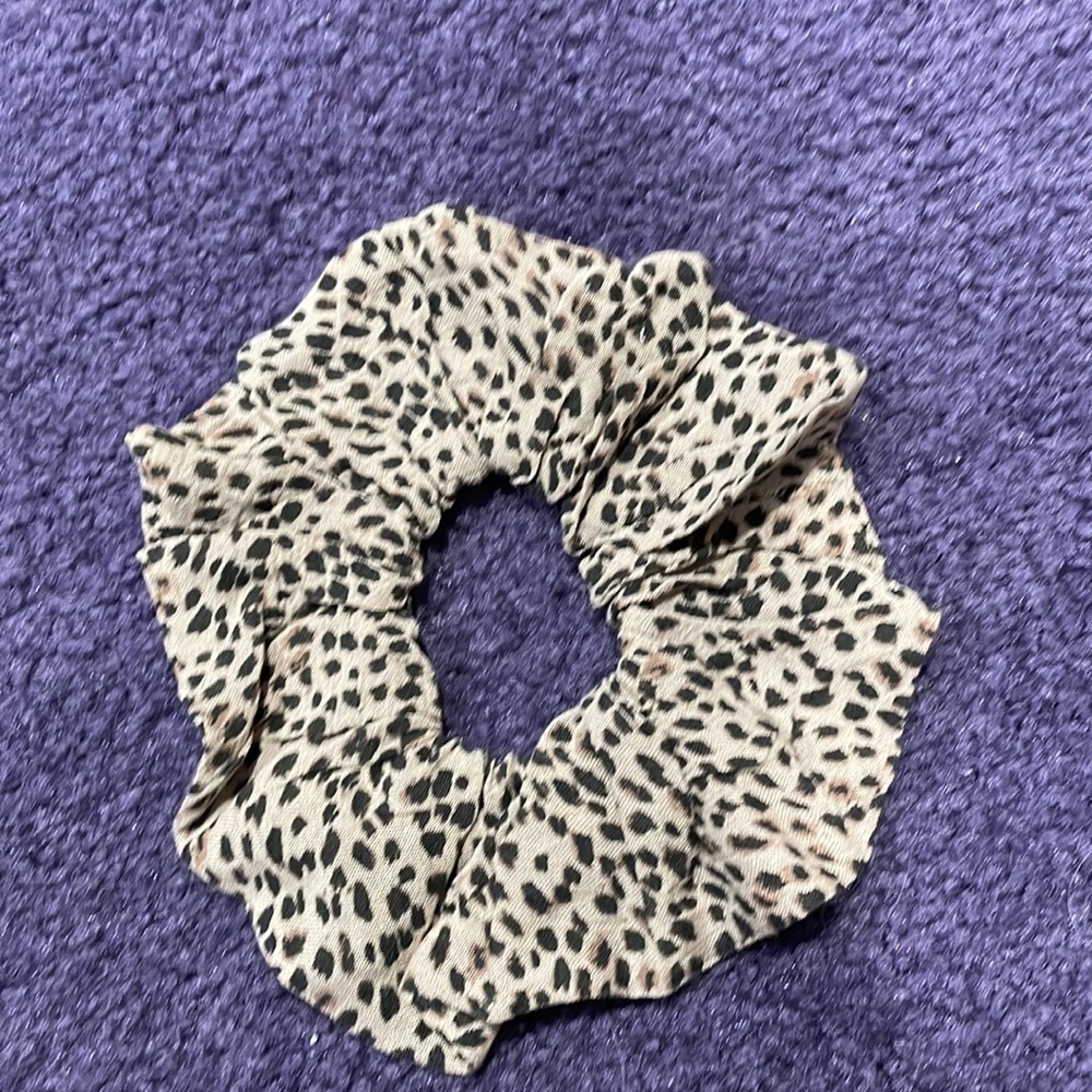 Abercrombie Scrunchie